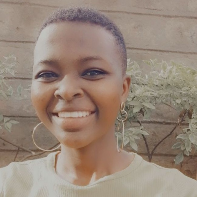 Brenda Holo headshot