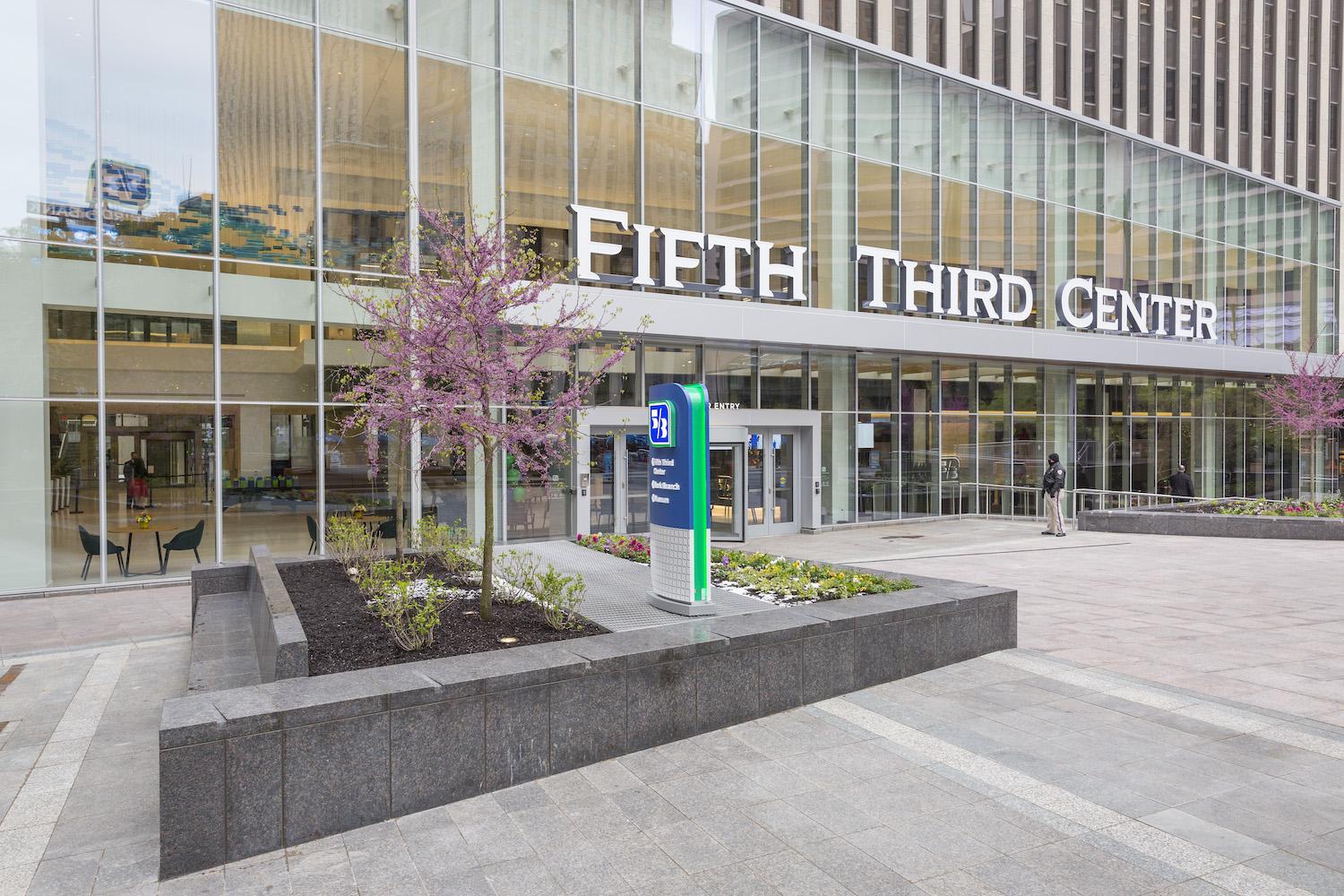 fifth third bank - governance in commercial banking