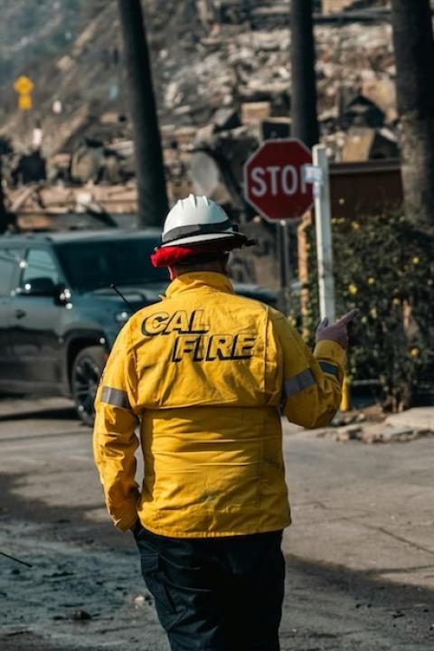 firefighters los angeles wildfires