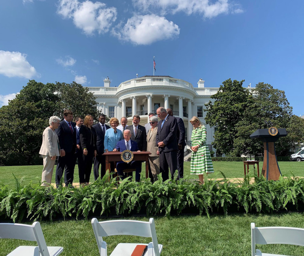 GM CEO Mary Barra at White House discussing EVs and renewable energy