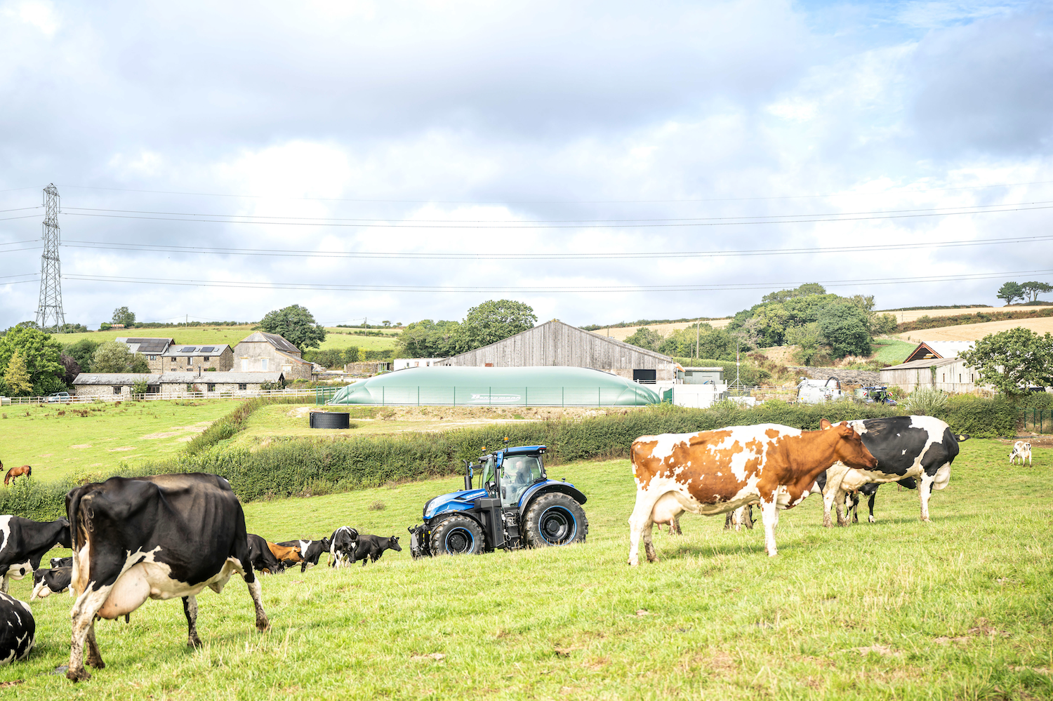 T7 Methane Powe tractors can use methane emissions from livestock farms